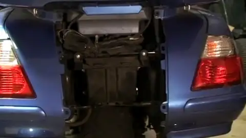2009 Amplifier Remove and Replace