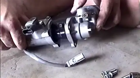 Rear Preload Actuator Service